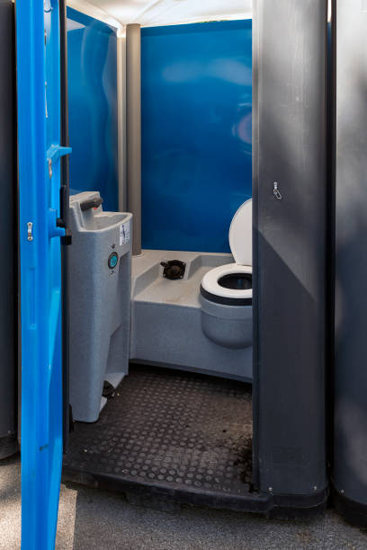 Best Porta potty rental near me  in Girard, KS