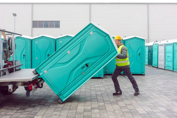Best Porta potty delivery and setup  in Girard, KS