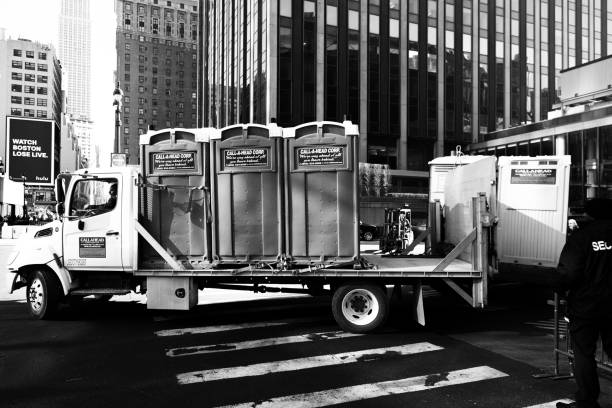Porta potty delivery and setup in Girard, KS